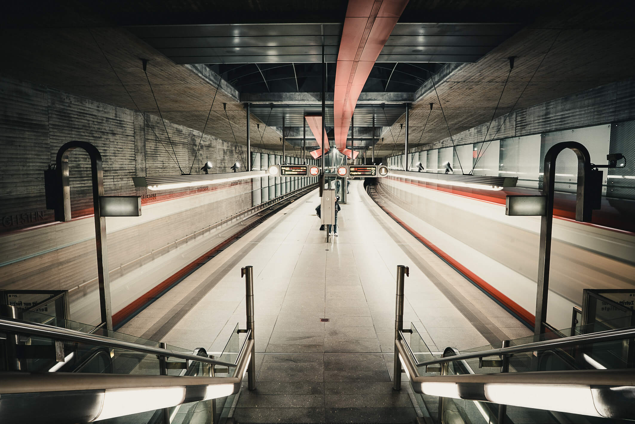 wah-ubahn16