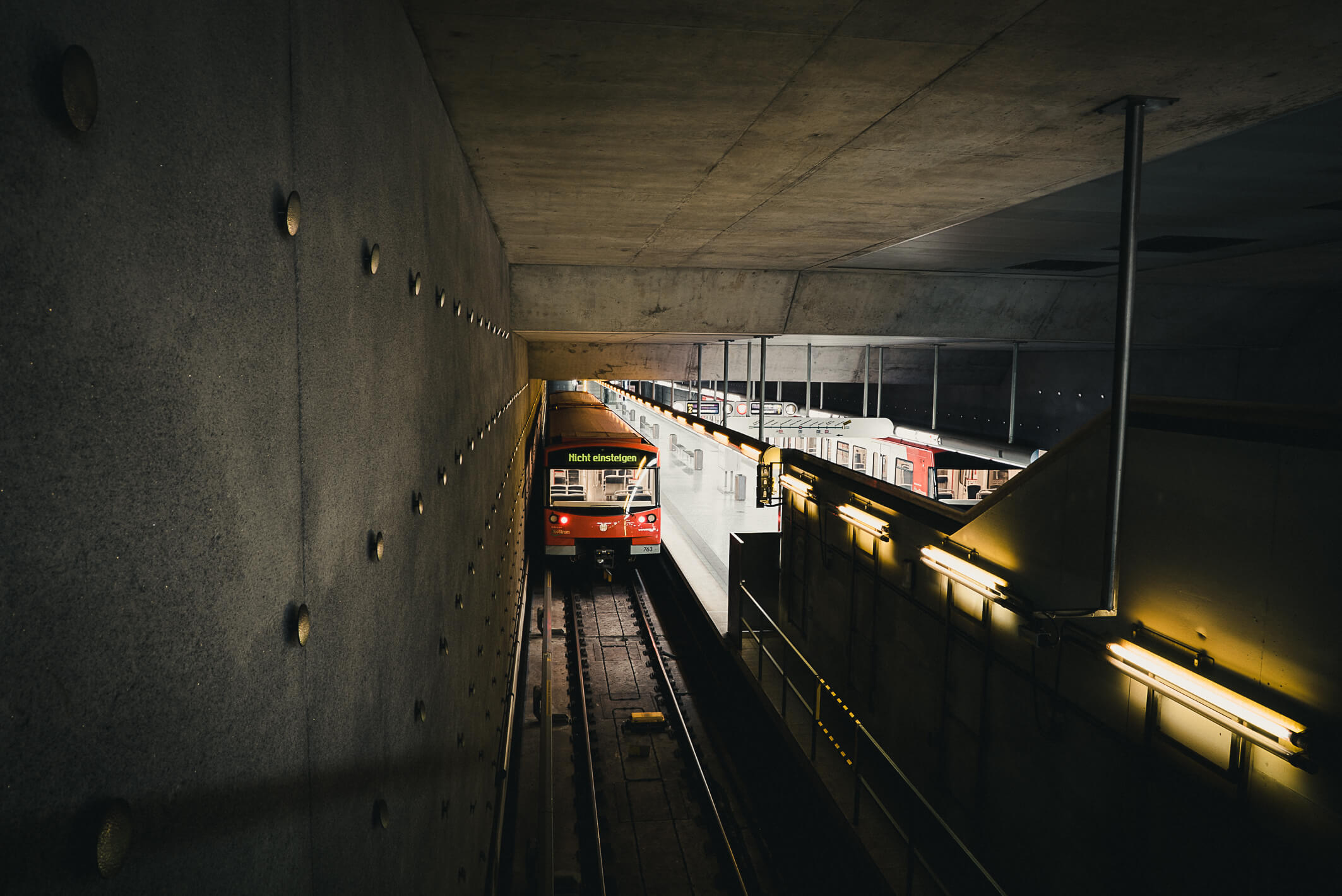 wah-ubahn19