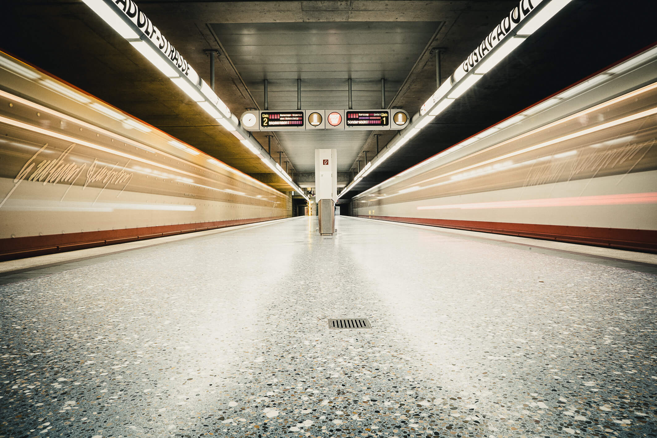 wah-ubahn22