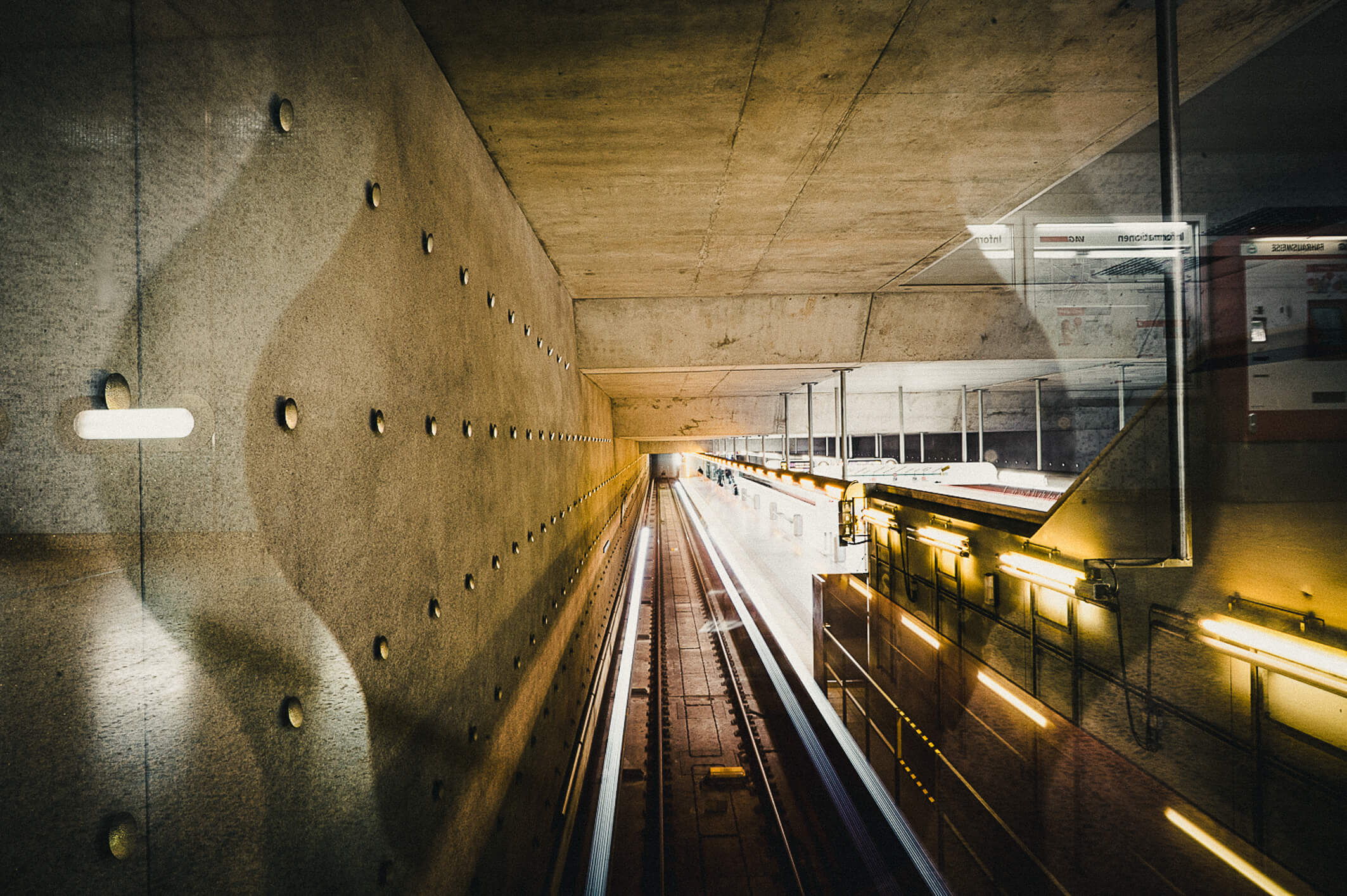 wah-ubahn23