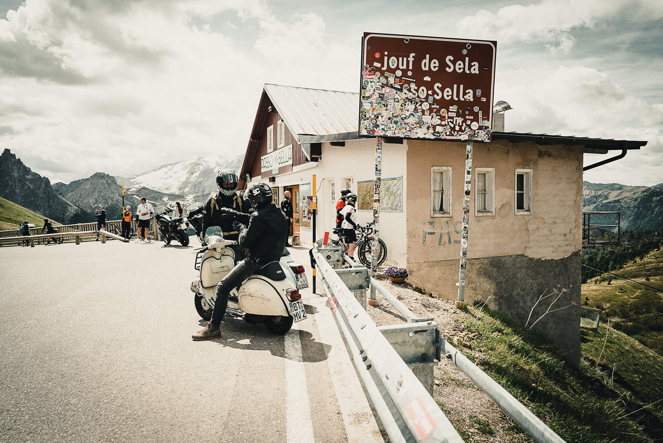 wah-sellaronda63